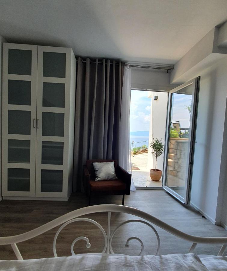 Divine View Apartma Njivice Eksteriør billede